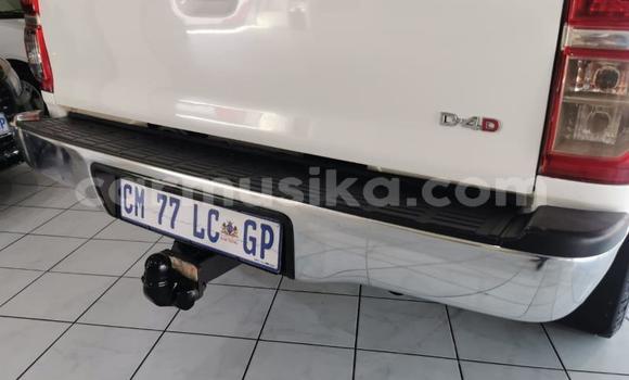 Acheter Occasion Voiture Toyota Hilux Blanc à Beitbridge, Matabeleland South Acheter Occasion Voiture Toyota Hilux Blanc à Beitbridge, Matabeleland South