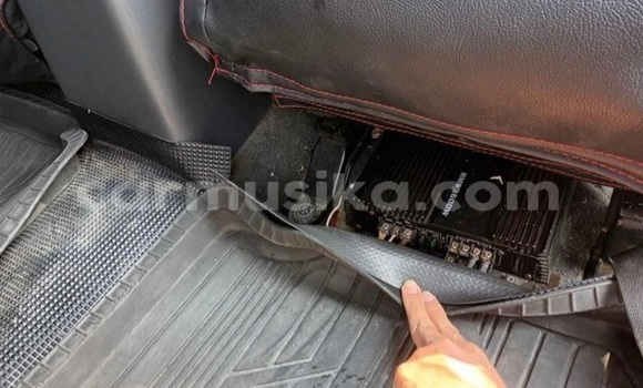 Acheter Occasion Voiture Isuzu D–MAX Noir à Beitbridge, Matabeleland South Acheter Occasion Voiture Isuzu D–MAX Noir à Beitbridge, Matabeleland South