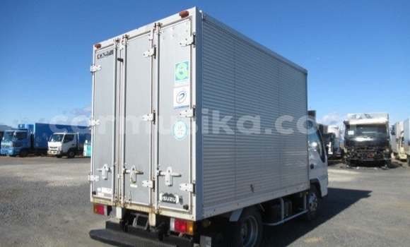 Acheter Occasion Utilitaire Isuzu Elf Blanc à Beitbridge, Matabeleland South Acheter Occasion Utilitaire Isuzu Elf Blanc à Beitbridge, Matabeleland South