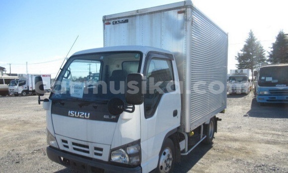 Acheter Occasion Utilitaire Isuzu Elf Blanc à Beitbridge, Matabeleland South Acheter Occasion Utilitaire Isuzu Elf Blanc à Beitbridge, Matabeleland South