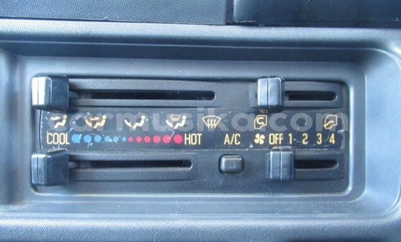 Acheter Occasion Utilitaire Isuzu Elf Blanc à Beitbridge, Matabeleland South Acheter Occasion Utilitaire Isuzu Elf Blanc à Beitbridge, Matabeleland South