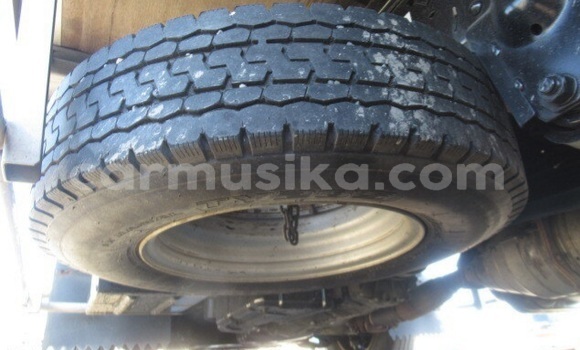 Acheter Occasion Utilitaire Isuzu Elf Blanc à Beitbridge, Matabeleland South Acheter Occasion Utilitaire Isuzu Elf Blanc à Beitbridge, Matabeleland South