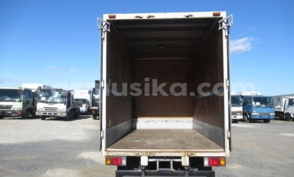 Acheter Occasion Utilitaire Isuzu Elf Blanc à Beitbridge, Matabeleland South Acheter Occasion Utilitaire Isuzu Elf Blanc à Beitbridge, Matabeleland South