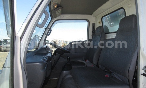 Acheter Occasion Utilitaire Isuzu Elf Blanc à Beitbridge, Matabeleland South Acheter Occasion Utilitaire Isuzu Elf Blanc à Beitbridge, Matabeleland South