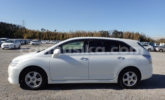 Acheter Occasion Voiture Toyota Mark X ZiO Blanc à Beitbridge, Matabeleland South Acheter Occasion Voiture Toyota Mark X ZiO Blanc à Beitbridge, Matabeleland South