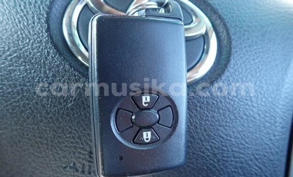 Acheter Occasion Voiture Toyota Mark X ZiO Blanc à Beitbridge, Matabeleland South Acheter Occasion Voiture Toyota Mark X ZiO Blanc à Beitbridge, Matabeleland South