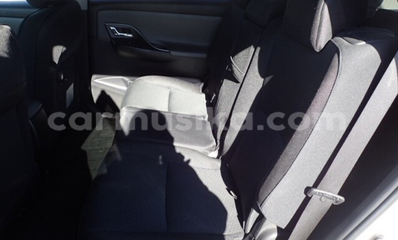 Acheter Occasion Voiture Toyota Mark X ZiO Blanc à Beitbridge, Matabeleland South Acheter Occasion Voiture Toyota Mark X ZiO Blanc à Beitbridge, Matabeleland South