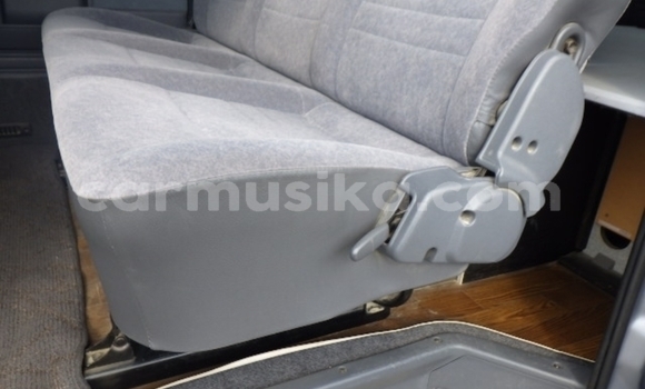 Nunua Ilio tumika Toyota Hiace Nyingine Gari ndani ya Beitbridge nchini Matabeleland Kusini Nunua Ilio tumika Toyota Hiace Nyingine Gari ndani ya Beitbridge nchini Matabeleland Kusini