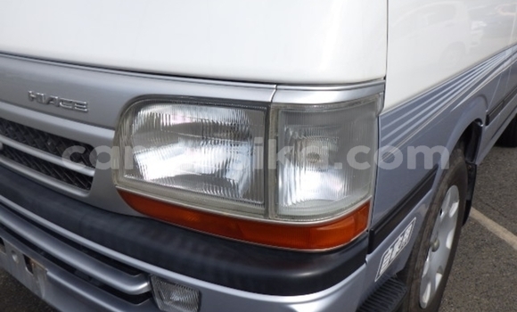 Nunua Ilio tumika Toyota Hiace Nyingine Gari ndani ya Beitbridge nchini Matabeleland Kusini Nunua Ilio tumika Toyota Hiace Nyingine Gari ndani ya Beitbridge nchini Matabeleland Kusini