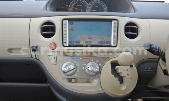 Nunua Ilio tumika Toyota Sienta Kijani Gari ndani ya Beitbridge nchini Matabeleland Kusini Nunua Ilio tumika Toyota Sienta Kijani Gari ndani ya Beitbridge nchini Matabeleland Kusini