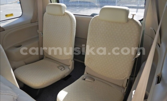 Nunua Ilio tumika Toyota Sienta Kijani Gari ndani ya Beitbridge nchini Matabeleland Kusini Nunua Ilio tumika Toyota Sienta Kijani Gari ndani ya Beitbridge nchini Matabeleland Kusini