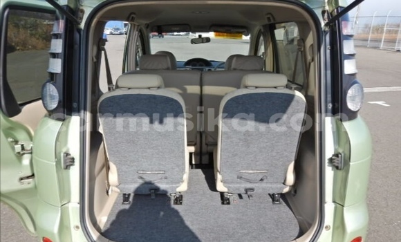 Nunua Ilio tumika Toyota Sienta Kijani Gari ndani ya Beitbridge nchini Matabeleland Kusini Nunua Ilio tumika Toyota Sienta Kijani Gari ndani ya Beitbridge nchini Matabeleland Kusini