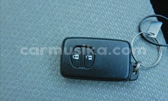 Nunua Ilio tumika Toyota Vitz Beige Gari ndani ya Beitbridge nchini Matabeleland Kusini Nunua Ilio tumika Toyota Vitz Beige Gari ndani ya Beitbridge nchini Matabeleland Kusini