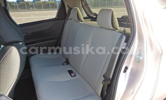 Nunua Ilio tumika Toyota Vitz Beige Gari ndani ya Beitbridge nchini Matabeleland Kusini Nunua Ilio tumika Toyota Vitz Beige Gari ndani ya Beitbridge nchini Matabeleland Kusini