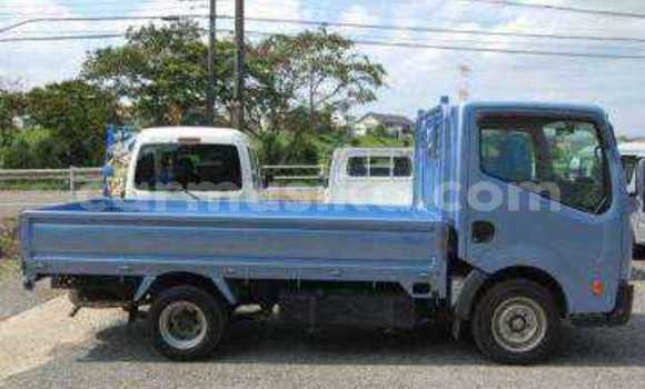 Tenga Tsaru Nissan Evalia Bhuruu Rori in Beitbridge in Matabeleland South Tenga Tsaru Nissan Evalia Bhuruu Rori in Beitbridge in Matabeleland South