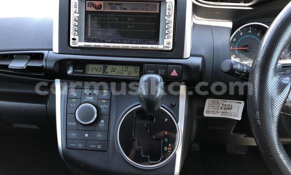 Buy Used Toyota Wish Red Car in Beitbridge in Matabeleland South Buy Used Toyota Wish Red Car in Beitbridge in Matabeleland South