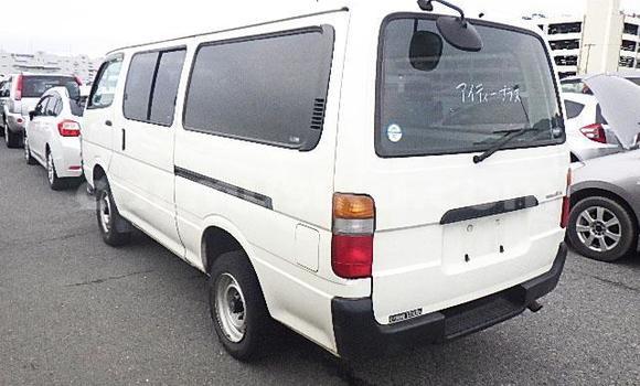 Buy Used Toyota Hiace White Car in Beitbridge in Matabeleland South Buy Used Toyota Hiace White Car in Beitbridge in Matabeleland South