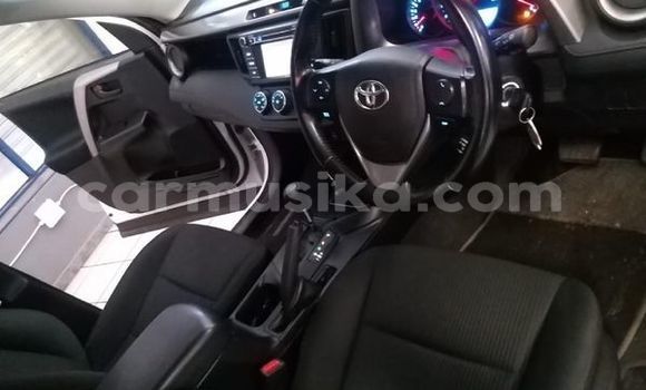 Buy Used Toyota RAV4 White Car in Beitbridge in Matabeleland South Buy Used Toyota RAV4 White Car in Beitbridge in Matabeleland South