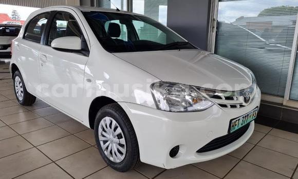 Nunua Ilio tumika Toyota Etios Nyeupe Gari ndani ya Beitbridge nchini Matabeleland Kusini