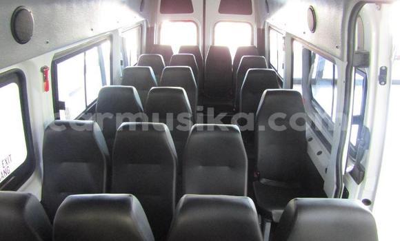 Acheter Occasion Utilitaire Mercedes‒Benz Sprinter Blanc à Beitbridge, Matabeleland South Acheter Occasion Utilitaire Mercedes‒Benz Sprinter Blanc à Beitbridge, Matabeleland South