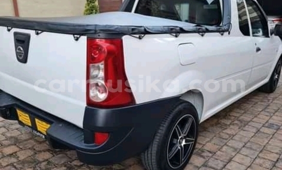 Buy Used Nissan NV200 White Car in Beitbridge in Matabeleland South Buy Used Nissan NV200 White Car in Beitbridge in Matabeleland South
