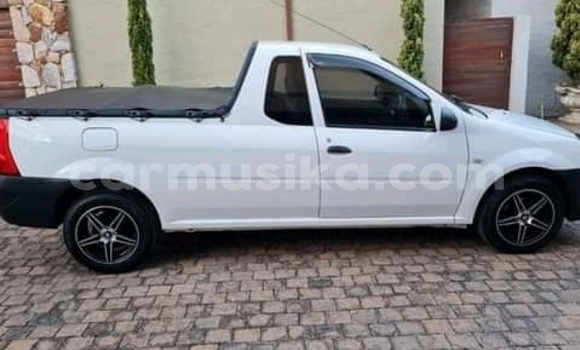 Buy Used Nissan NV200 White Car in Beitbridge in Matabeleland South Buy Used Nissan NV200 White Car in Beitbridge in Matabeleland South