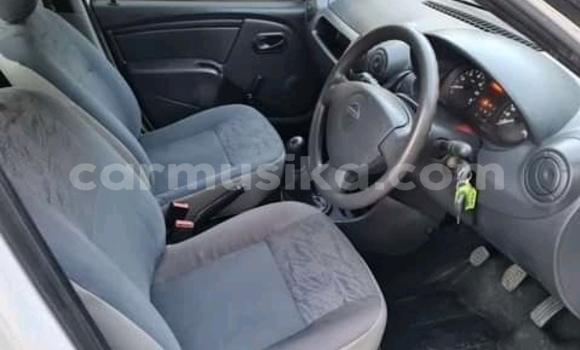 Buy Used Nissan NV200 White Car in Beitbridge in Matabeleland South Buy Used Nissan NV200 White Car in Beitbridge in Matabeleland South