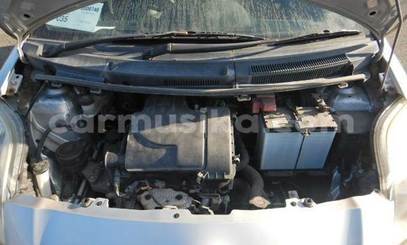 Buy Used Toyota Vitz Silver Car in Beitbridge in Matabeleland South Buy Used Toyota Vitz Silver Car in Beitbridge in Matabeleland South