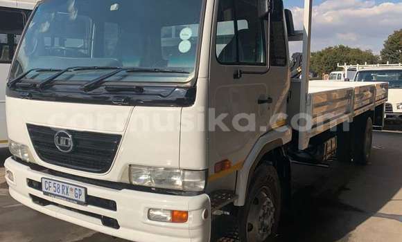 Acheter Occasion Voiture Nissan AD Blanc à Beitbridge, Matabeleland South Acheter Occasion Voiture Nissan AD Blanc à Beitbridge, Matabeleland South