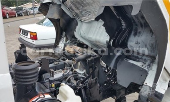 Nunua Ilio tumika Nissan Pickup Nyeupe Gari ndani ya Beitbridge nchini Matabeleland Kusini Nunua Ilio tumika Nissan Pickup Nyeupe Gari ndani ya Beitbridge nchini Matabeleland Kusini