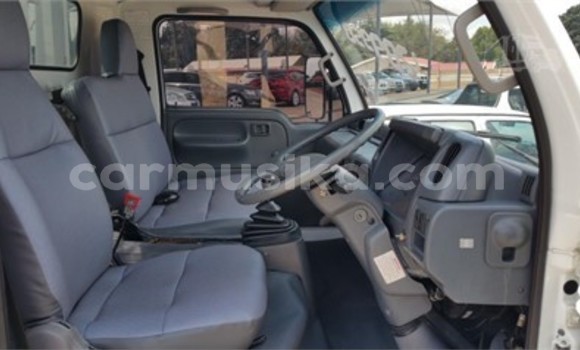 Nunua Ilio tumika Nissan Pickup Nyeupe Gari ndani ya Beitbridge nchini Matabeleland Kusini Nunua Ilio tumika Nissan Pickup Nyeupe Gari ndani ya Beitbridge nchini Matabeleland Kusini