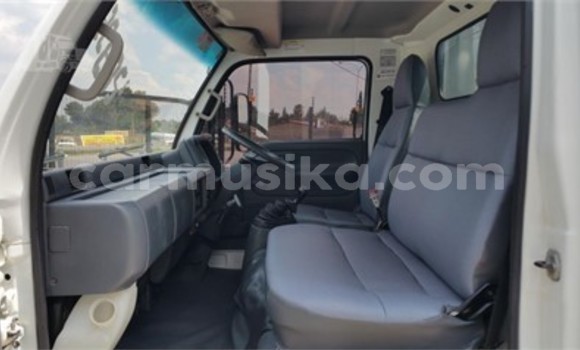 Nunua Ilio tumika Nissan Pickup Nyeupe Gari ndani ya Beitbridge nchini Matabeleland Kusini Nunua Ilio tumika Nissan Pickup Nyeupe Gari ndani ya Beitbridge nchini Matabeleland Kusini