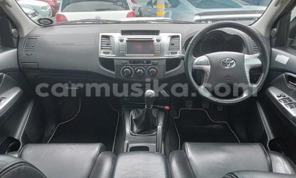 Buy Used Toyota Hilux White Car in Beitbridge in Matabeleland South Buy Used Toyota Hilux White Car in Beitbridge in Matabeleland South