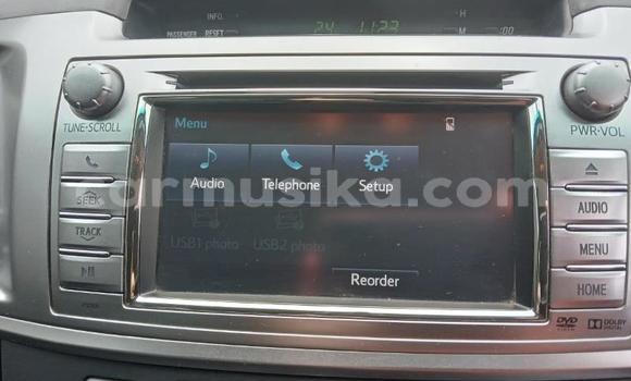 Buy Used Toyota Hilux White Car in Beitbridge in Matabeleland South Buy Used Toyota Hilux White Car in Beitbridge in Matabeleland South