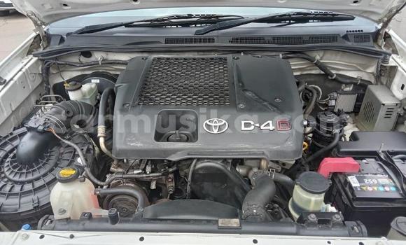 Buy Used Toyota Hilux White Car in Beitbridge in Matabeleland South Buy Used Toyota Hilux White Car in Beitbridge in Matabeleland South