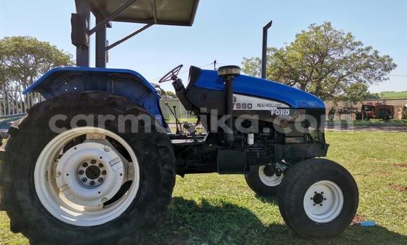 Tenga Tsaru Ford E 150 Cargo Van Zvimwe Rori in Beitbridge in Matabeleland South Tenga Tsaru Ford E 150 Cargo Van Zvimwe Rori in Beitbridge in Matabeleland South