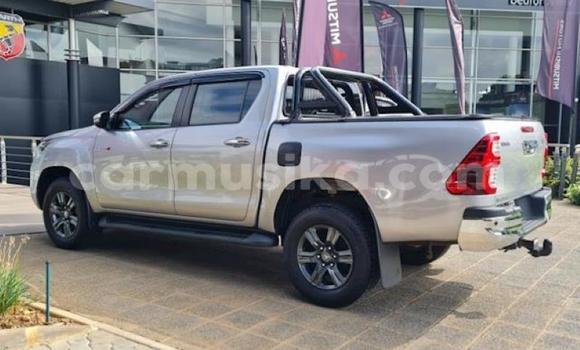 Nunua Ilio tumika Toyota Hilux Fedha Gari ndani ya Beitbridge nchini Matabeleland Kusini