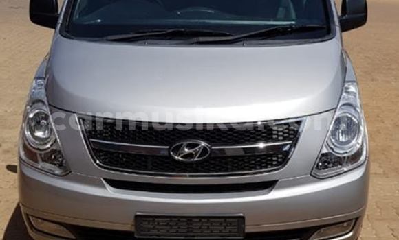 Acheter Occasion Voiture Hyundai H1 Gris à Beitbridge, Matabeleland South Acheter Occasion Voiture Hyundai H1 Gris à Beitbridge, Matabeleland South