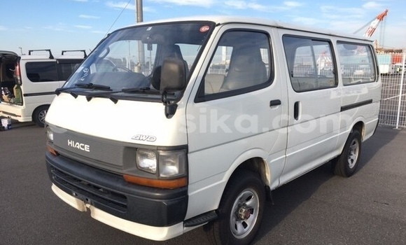 Nunua Ilio tumika Toyota Hiace Nyeupe Gari ndani ya Beitbridge nchini Matabeleland Kusini