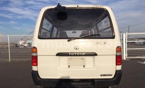 Tenga Tsaru Toyota Hiace Chena Mota in Beitbridge in Matabeleland South Tenga Tsaru Toyota Hiace Chena Mota in Beitbridge in Matabeleland South