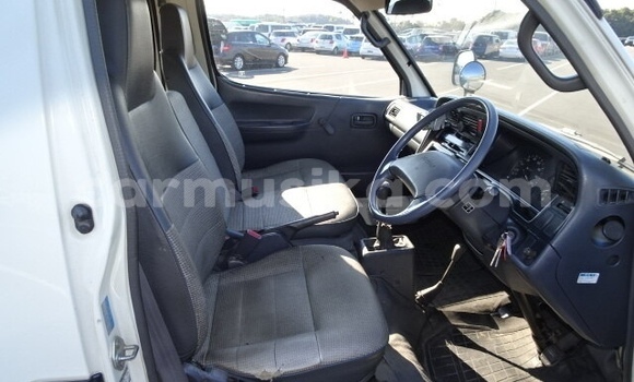 Tenga Tsaru Toyota Hiace Chena Mota in Beitbridge in Matabeleland South Tenga Tsaru Toyota Hiace Chena Mota in Beitbridge in Matabeleland South