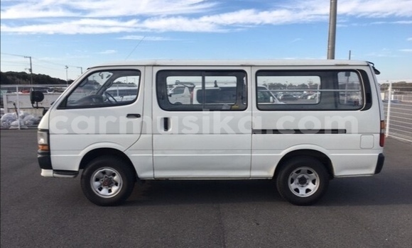 Tenga Tsaru Toyota Hiace Chena Mota in Beitbridge in Matabeleland South Tenga Tsaru Toyota Hiace Chena Mota in Beitbridge in Matabeleland South