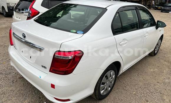 Acheter Import Voiture Toyota Axio Blanc à Bulawayo, Bulawayo Acheter Import Voiture Toyota Axio Blanc à Bulawayo, Bulawayo