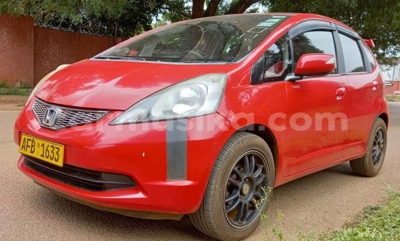 Tenga Tsaru Honda Fit Tsvuku Mota in Harare in Harare Tenga Tsaru Honda Fit Tsvuku Mota in Harare in Harare