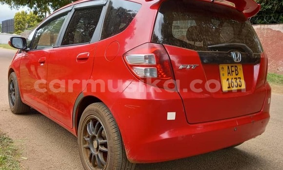 Tenga Tsaru Honda Fit Tsvuku Mota in Harare in Harare Tenga Tsaru Honda Fit Tsvuku Mota in Harare in Harare