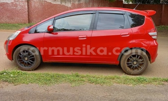 Tenga Tsaru Honda Fit Tsvuku Mota in Harare in Harare Tenga Tsaru Honda Fit Tsvuku Mota in Harare in Harare