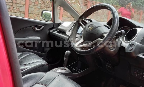 Tenga Tsaru Honda Fit Tsvuku Mota in Harare in Harare Tenga Tsaru Honda Fit Tsvuku Mota in Harare in Harare