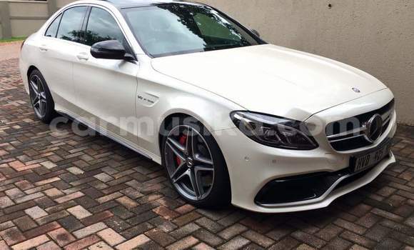 Acheter Occasion Voiture Mercedes‒Benz C-klasse AMG Blanc à Beitbridge, Matabeleland South Acheter Occasion Voiture Mercedes‒Benz C-klasse AMG Blanc à Beitbridge, Matabeleland South