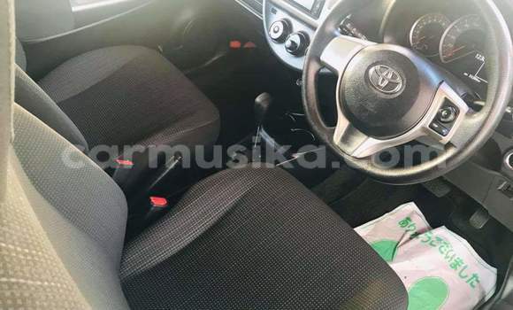 Buy Used Toyota Vitz Silver Car in Beitbridge in Matabeleland South Buy Used Toyota Vitz Silver Car in Beitbridge in Matabeleland South