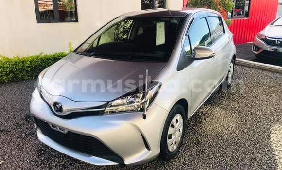 Buy Used Toyota Vitz Silver Car in Beitbridge in Matabeleland South Buy Used Toyota Vitz Silver Car in Beitbridge in Matabeleland South